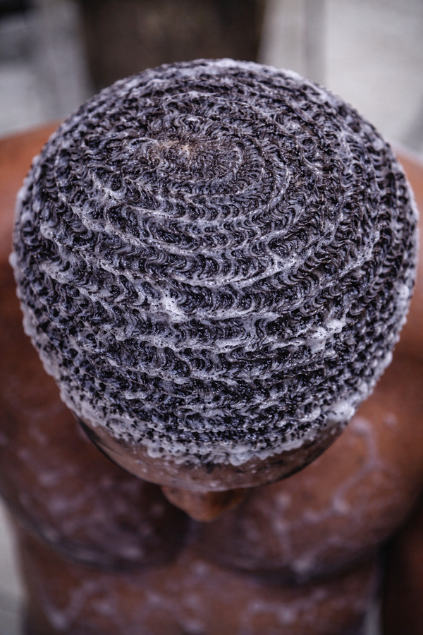 How to Use a Shampoo Brush for 360 Waves: The Wash Day Routine That Won't Kill Your Progress